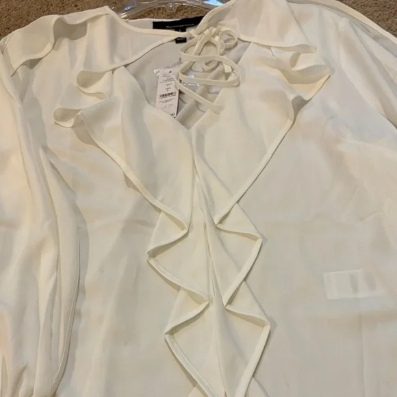 Elegant White House Black Market White Ruffle, tie @ neck Women's Blouse - Picture 5 of 7